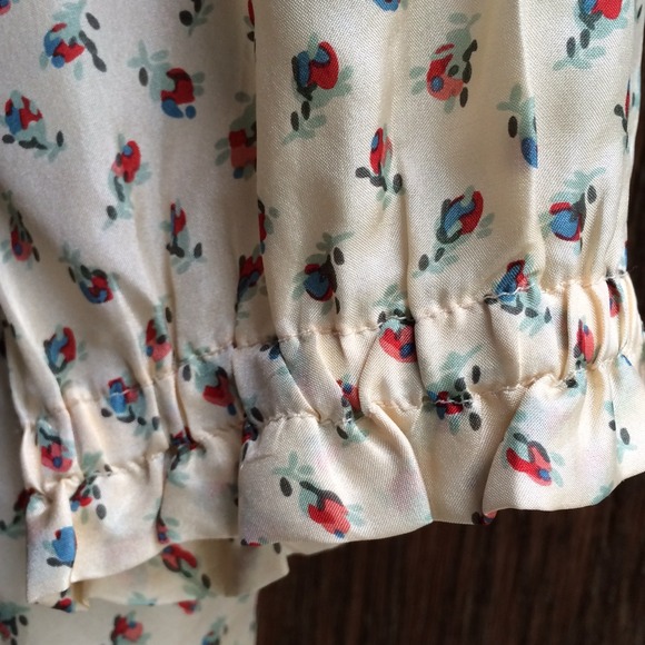 Elizabeth & James silk top - Picture 4 of 4