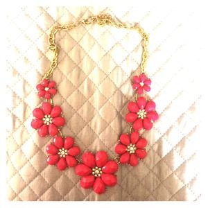 Statement necklace