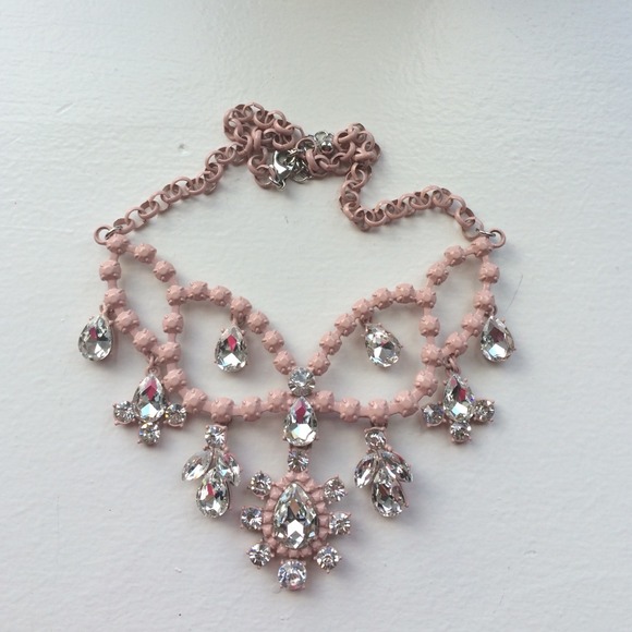 ❗️PRICE CUT❗️Statement necklace