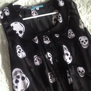Julie's closet skull top