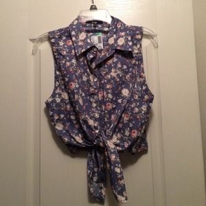 Brand new floral print tie crop top