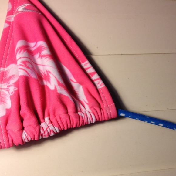 Pink ONEILL bikini top with floral design - Picture 3 of 4