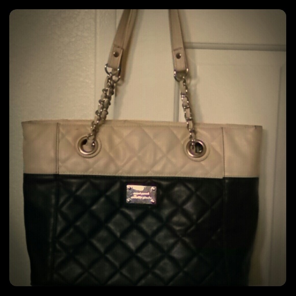 Nine west handbag ONLY $10!!