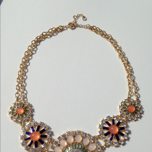 Fashion necklace - Picture 2 of 2