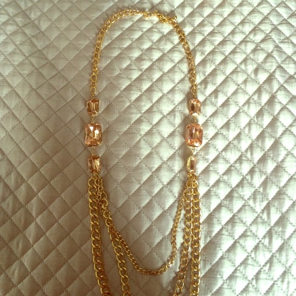 ❗️PRICE CUT❗️Statement necklace
