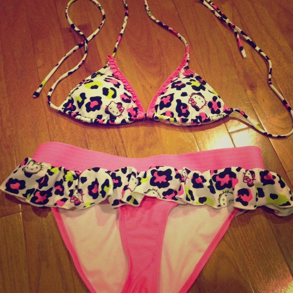 Hello Kitty leopard bikini set