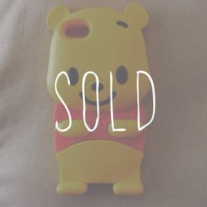 ✖️SOLD✖️ WINNIE THE POOH IPHONE 5/5S CASE