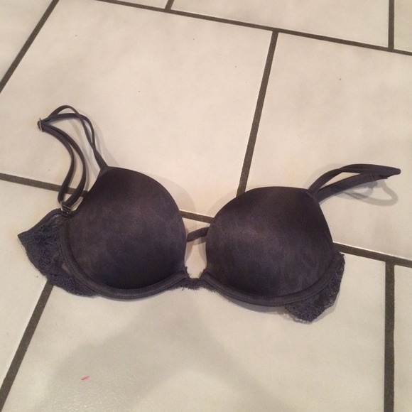 Victoria's Secret pink 32b Grey push up plunge bra