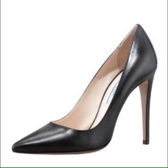Black Jimmy Choo pump . Classic .