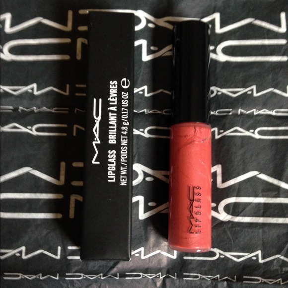 NIB MAC Lipglass in Li' Hot Pepper. RARE LIPGLOSS - Picture 1 of 2