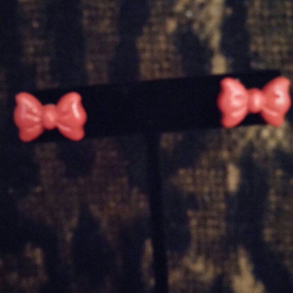 Earrings - Picture 2 of 3