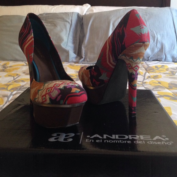 🚫SOLD🚫Andrea pumps