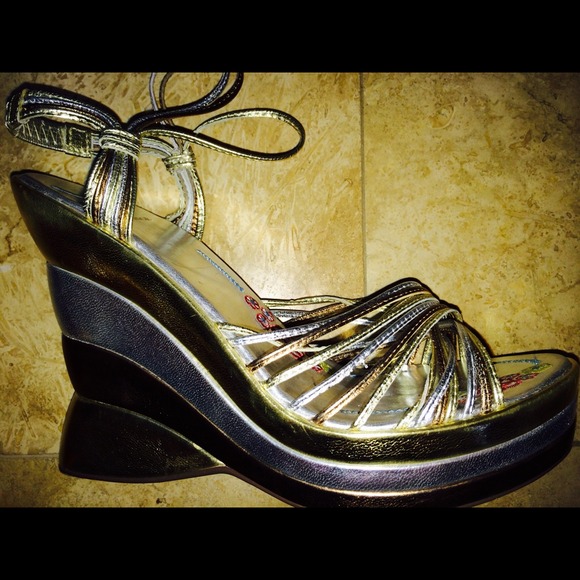 metallic multi color sandals by charles david - Picture 3 of 4