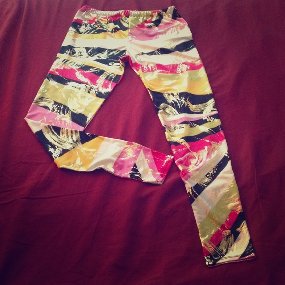 AZULES Graffiti Gold Foil Like Leggings M