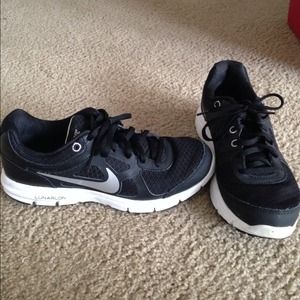 Nike gym shoes size 6.5 Y