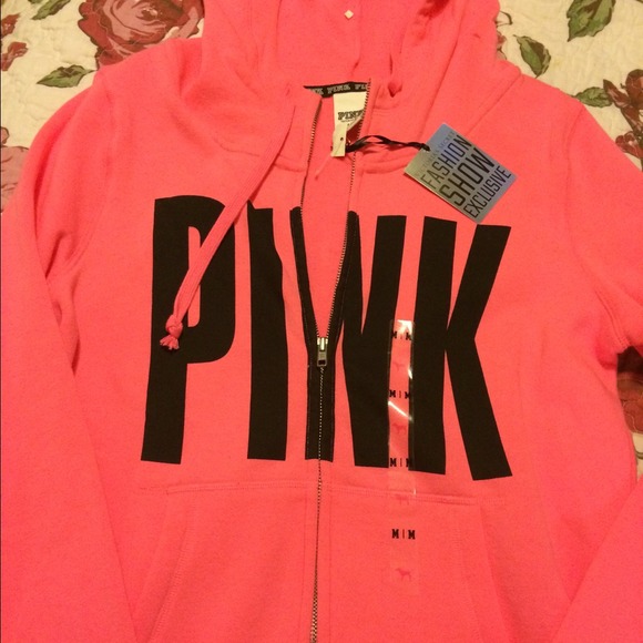NWT love pink hoodie ❌SOLD❌