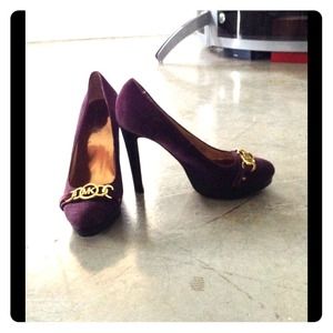 Purple and gold Michael Kors heels. So cute on!