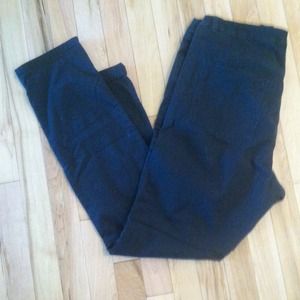 BUNDLE 👰Emerald green skinnies an leaf ring