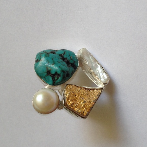Turquoise mother of pearl ring - Picture 2 of 4