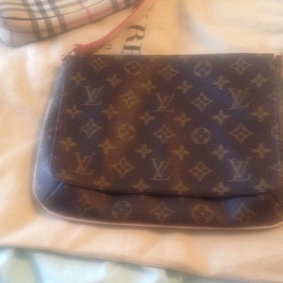 Musette Tango! Louis Vuitton!