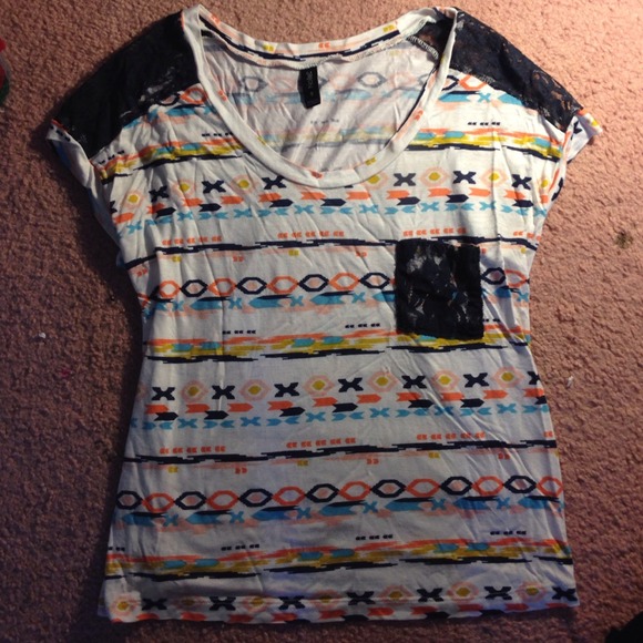 printed tee, lace pocket and sleeves