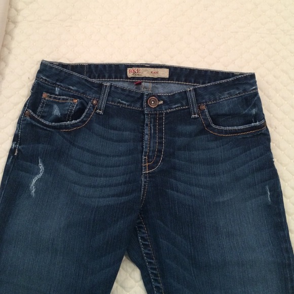 BKE "Kate" denim capris size 32. Like new!