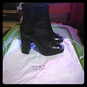 🚫reserved🚫black ankle boot never worn