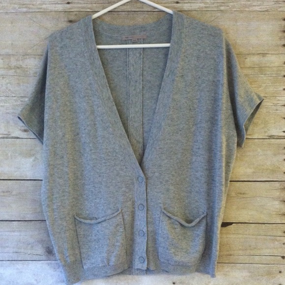 GAP Sweaters - ❌Bundled❌ Style Cardigan