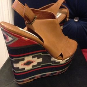 Steve Madden Tan wedge with Aztec printed heel