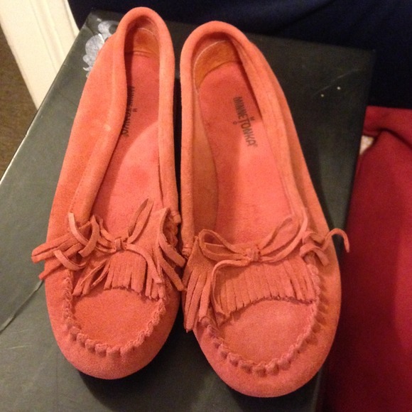 Minnetonka Salmon Moccasins