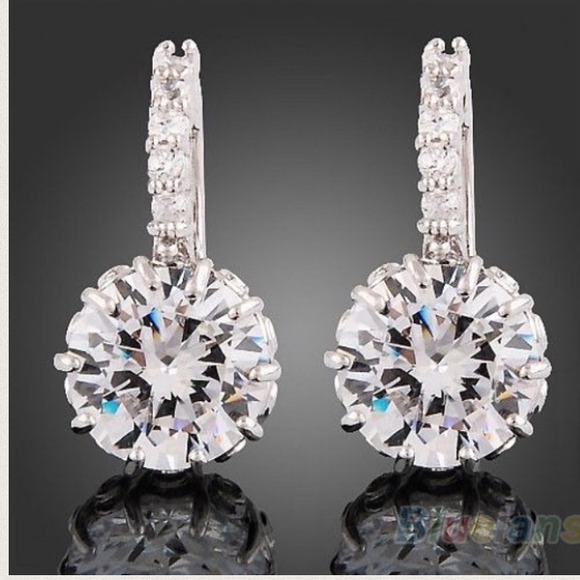 none Jewelry - Auth 18k white gold filled with swarovski crystal