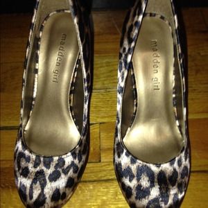 Cheetah wedge shoes