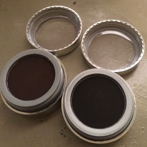 Mineral pressed eyeliner
