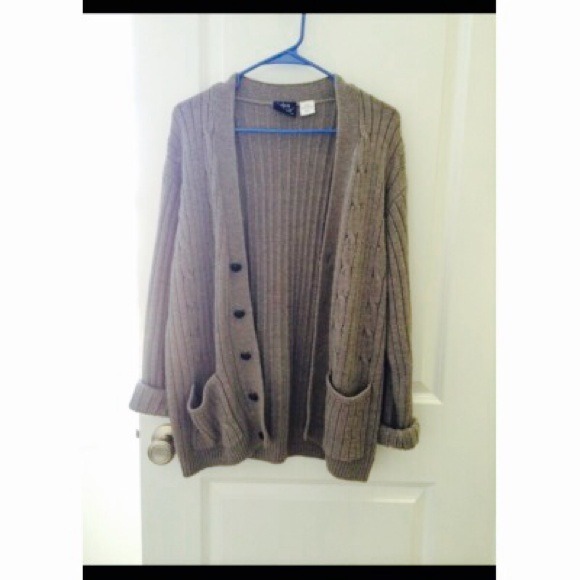 Comfortable sweater cardigan
