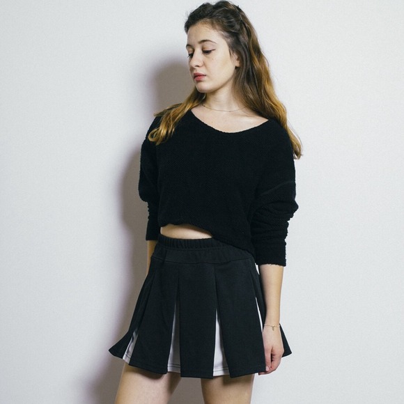 Black Crop Sweater
