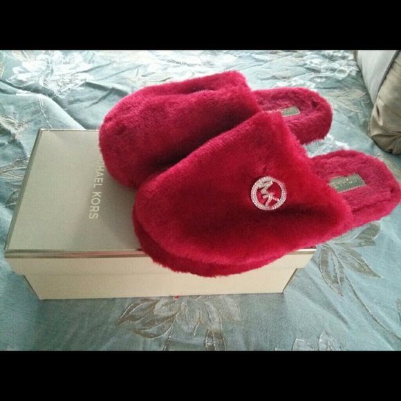 Authentic Michael Kors Slippers Sz 7