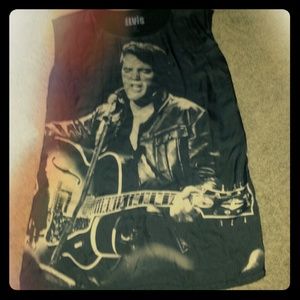 Elvis size L top