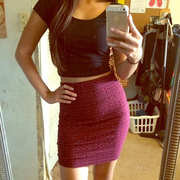 🎀 BUNDLE 🎀 6 skirts & 3 crop tops