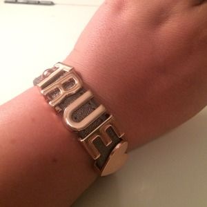 ✨REDUCED✨ True 💗 bracelet