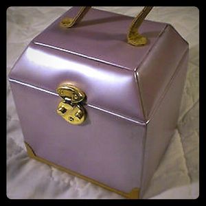 Wolf designs inc 1997 jewelry box train case