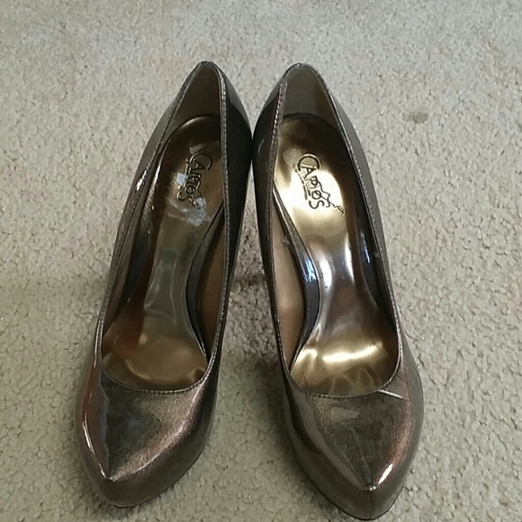 Pumps - Picture 2 of 3