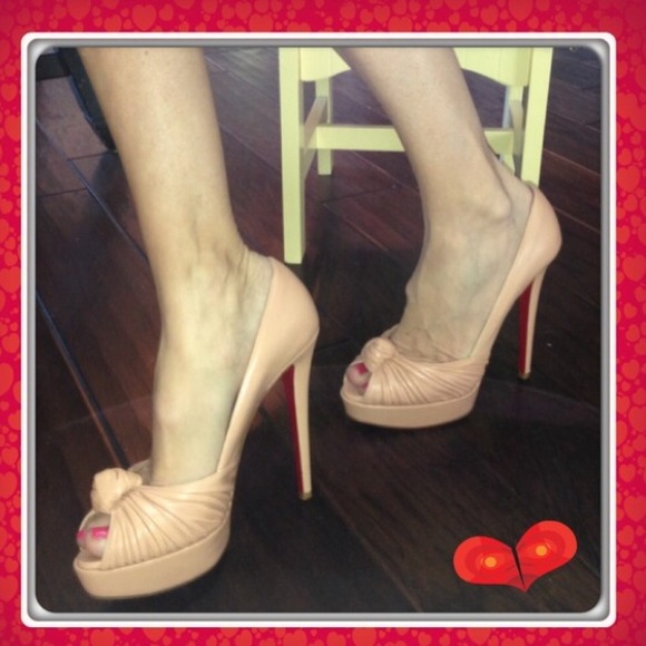💋Christian Louboutin💋 - Picture 2 of 4