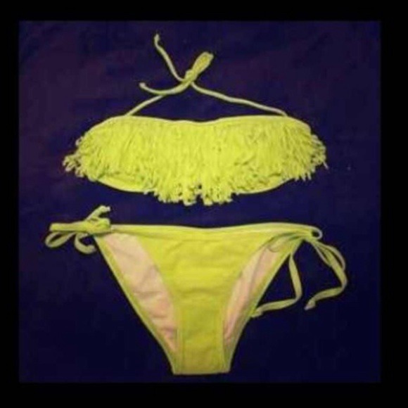 Neon yellow fringe bikini TRADED❤️
