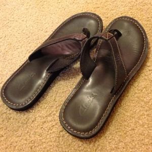 Clark's flip flops with arch support