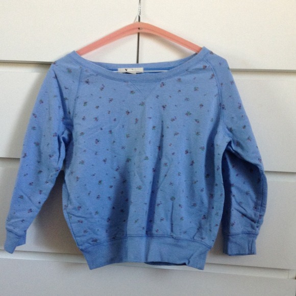FOREVER 21 BLUE FLORAL SWEATER