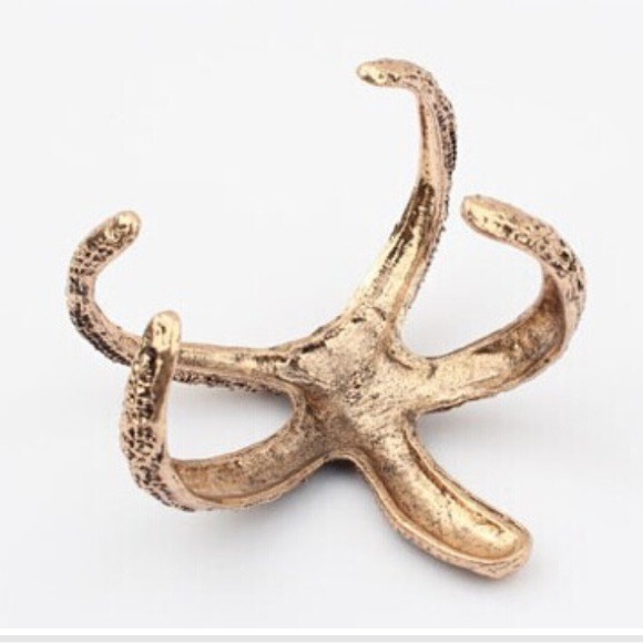 💜BUNDLED💜 Starfish Bangle- Silver tone - Picture 3 of 4