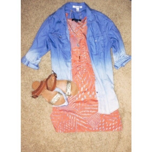 Orange patterned dress!