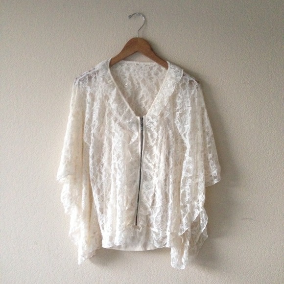 ✨NEW✨ Kische Vintage  Inspired Lace Top