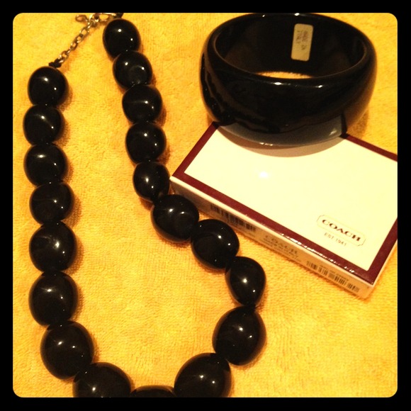 Retro necklace and bracelet set