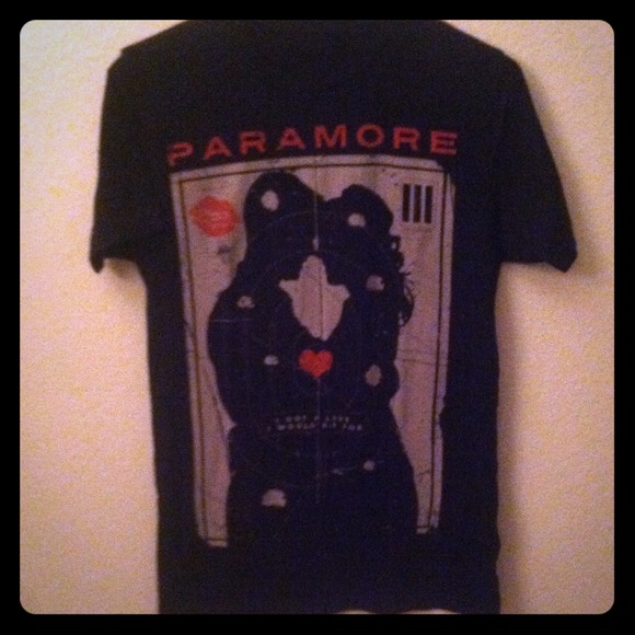 Paramore Tee!!